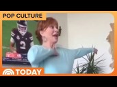 Reba McEntire Shows off Her Cheerleading Skills