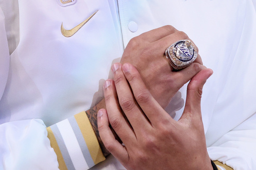 Thunder abre la temporada recibiendo anillos y levantando el banderín de campeón