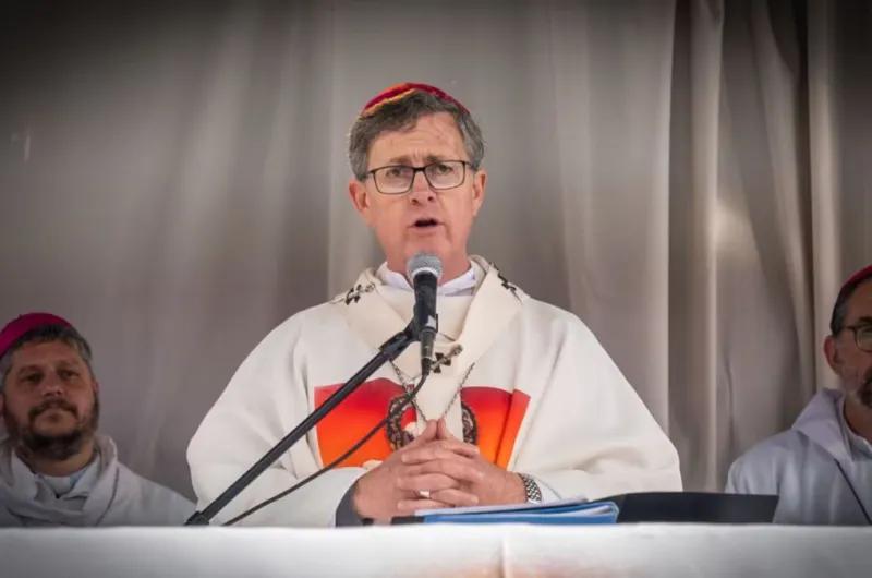 García Cuerva, en el inicio de la peregrinación a Luján: "Cuando el Estado se retira de los barrios, avanza el narco"
