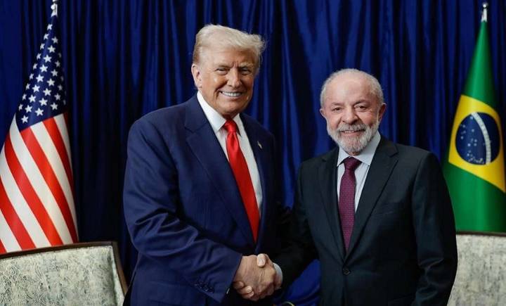 Lula califica de «excelente» su encuentro con Trump y anuncia el inicio de negociaciones.