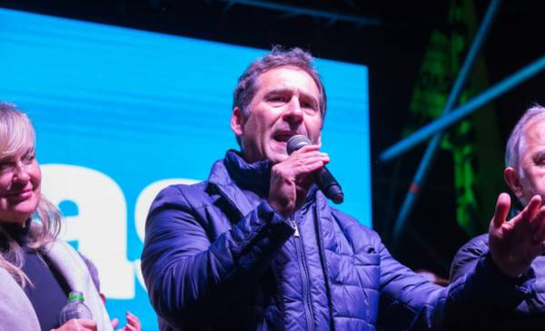 Luque: "Voy a representar a cada chubutense con compromiso, coraje y lealtad"