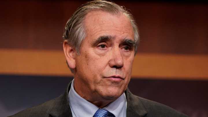 Jeff Merkley protests Trump in marathon floor speech