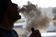 ¡Cuida tus pulmones! Alertan sobre riesgos por uso de vapes