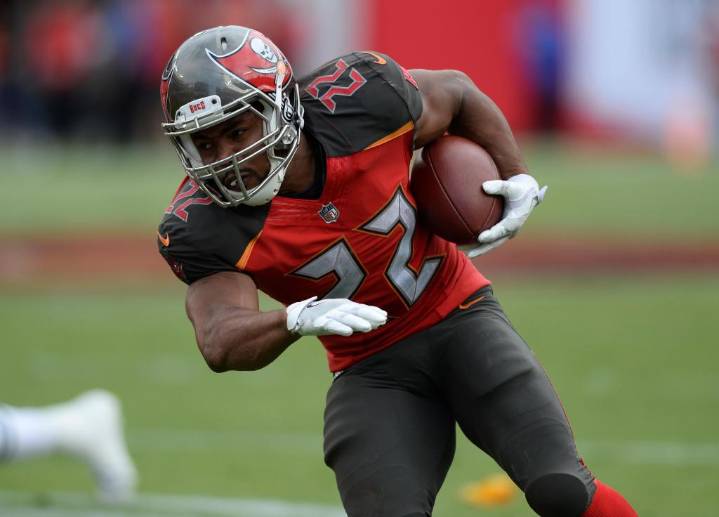 Former Buccaneers All-Pro running back Doug Martin dies at 36 – Hartford Courant
