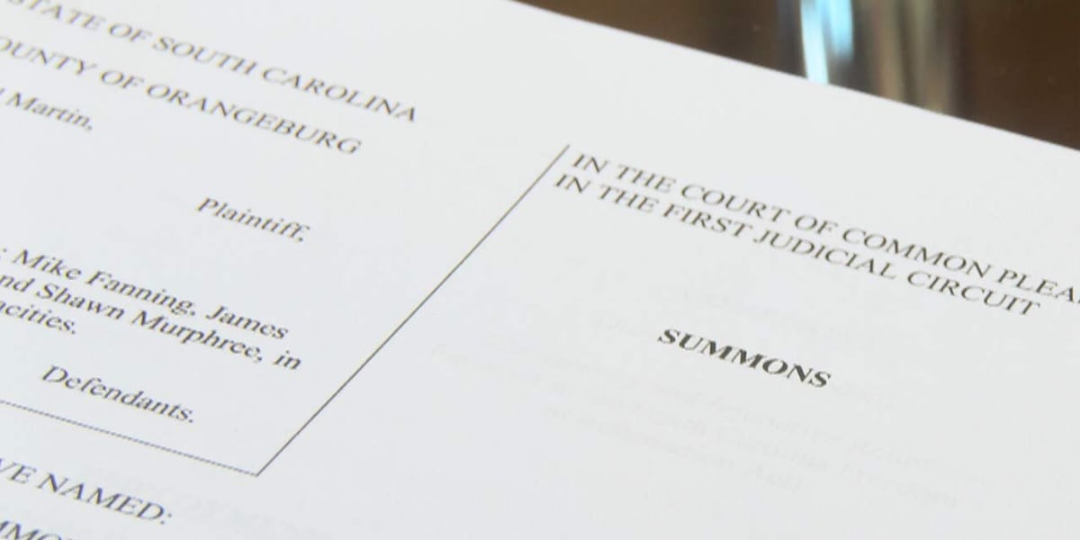 Former Lowcountry police chief sues town officials on alleged corruption