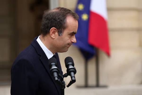 France’s Outgoing PM Lecornu To Begin Last-Ditch Talks To Salvage Cabinet