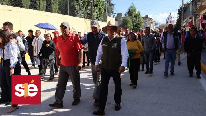 Entregan nueva vialidad con concreto hidráulico en San Antonio Acahualco