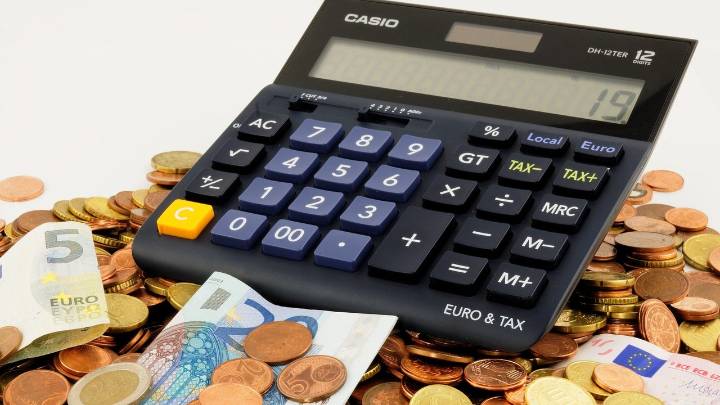 El SEPE explica cómo cobrar el subsidio para mayores de 52 años y el Ingreso Mínimo Vital al mismo tiempo