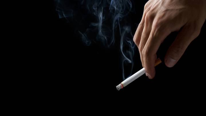 Dejar de fumar es una estrategia contra la demencia