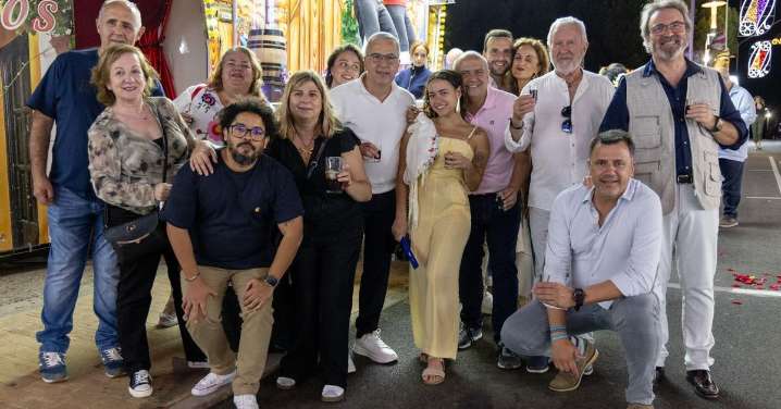 La noche tiene su encanto en la Feria de San Lucas, en imágenes