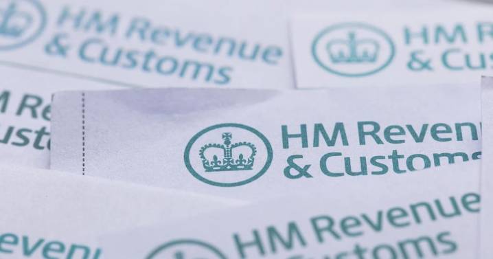 HMRC set to send out £900 fines unless UK households act by October 31