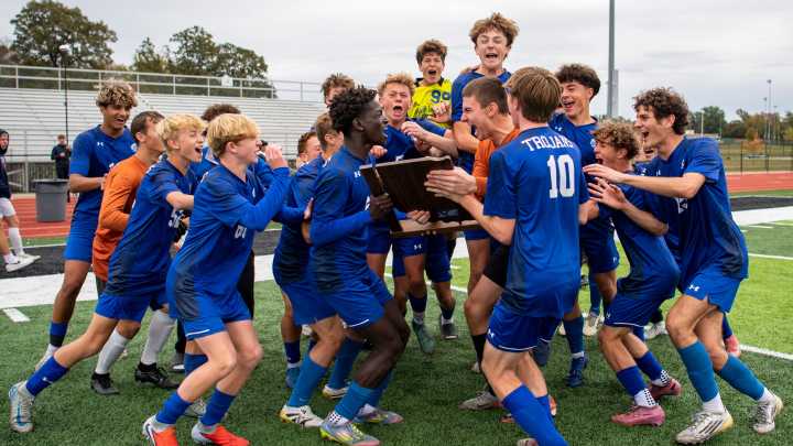 Bishop Chatard beats Heritage Hills 2-1 in Class 2A boys soccer semistate