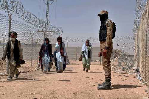 15 Pak Soldiers Killed as Taliban Retaliates to Airstrikes in Afghanistan