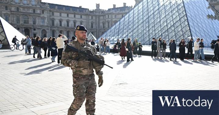 Five more arrested in Louvre jewel heist investigation