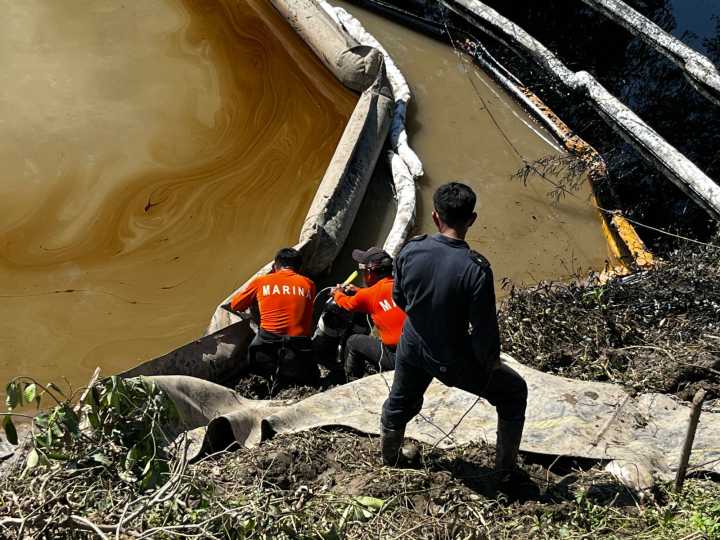 Marina activa el Plan Nacional de Contingencias por derrame de hidrocarburos en el río Pantepec