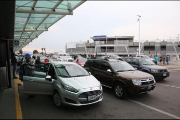 Niega la SICT que Uber pueda operar en aeropuertos