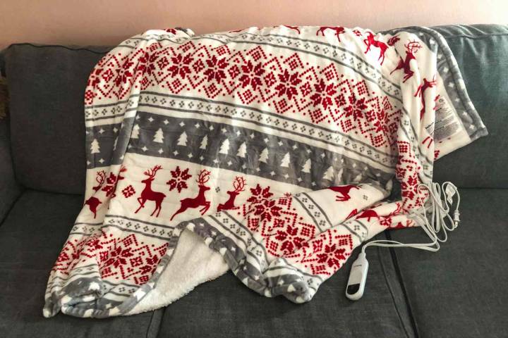 The 6 Best Heated Blankets of 2025, Tested by PEOPLE