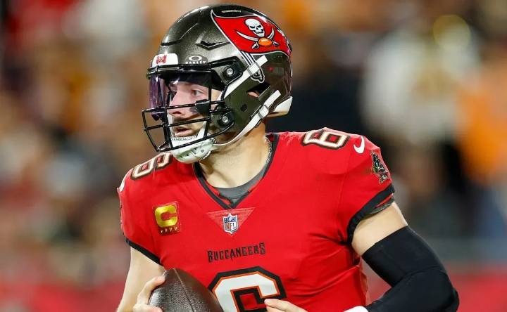 Seahawks HC names Bucs star best in his position