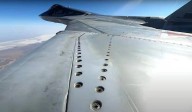 Tensión en el aire: pasajero graba tornillos sueltos en el ala de un avión durante vuelo en Tailandia
