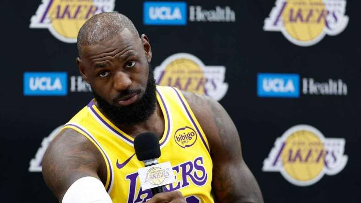 LeBron James perdería inicio de temporada