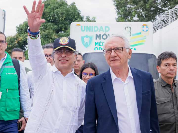 Sálvese quien pueda: Jaramillo enreda aún más cuentas de campañas del Pacto y de Petro