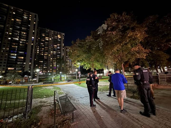Man arrested in connection to 2 shooting incidents in downtown Toronto