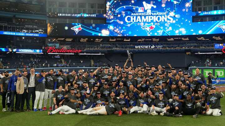 John Schneider, Dan Wilson share classy moment after epic ALCS