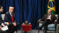 Trump cierra la primera parada de su gira en Asia, abierto al diálogo con Brasil y con acuerdos parciales con China: ¿acabará la guerra comercial?