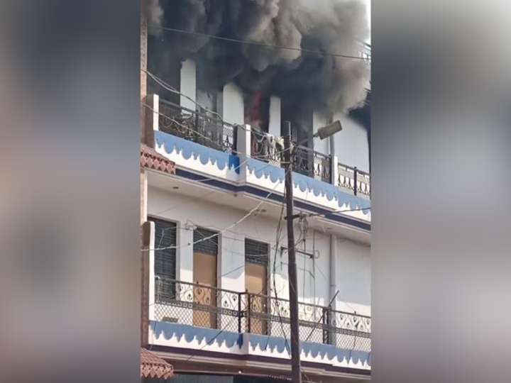 UP: Fire breaks out at godown in Prayagraj