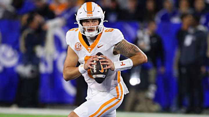 College football predictions for Oklahoma vs. Tennessee, Vanderbilt vs. Texas, more Week 10 picks
