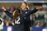 Deadspin | Emma Sears' hat trick propels USWNT past New Zealand