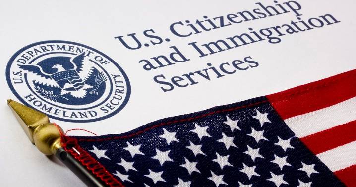 USCIS modifica el proceso de renovación de permisos de trabajo para extranjeros