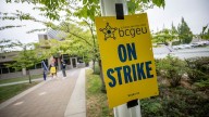 Striking B.C. public service workers agree to mediation after 7 weeks on pickets