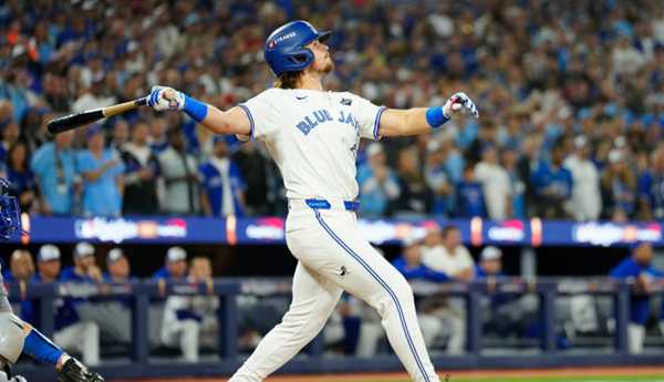 Home run barrage lifts Toronto past Dodgers 11-4 in World Series opener