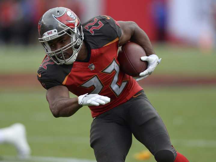 Ex-Buccaneers All-Pro running back Doug Martin dead at 36