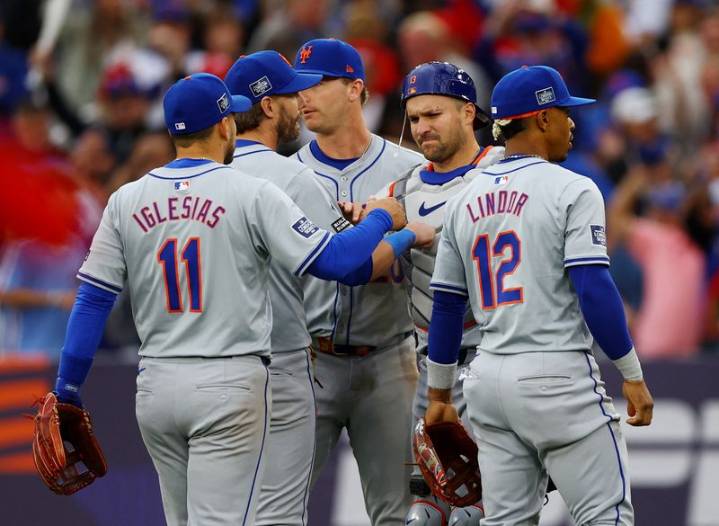 Mets overhauling coaching staff after failure to reach postseason