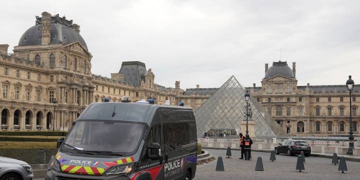 5 more jewel heist arrests made as Louvre probe deepens
