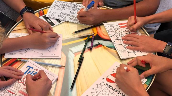 Upper Arlington middle schoolers craft heartfelt messages for veterans at Central Ohio Stand Down