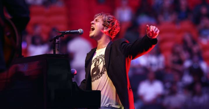 Last-minute Tom Odell tickets for Co-op Live drop to £50