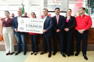 Entrega Memo Ramírez donativo a la Cruz Roja 
