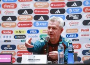 Respalda Sisniega a Vasco Aguirre como DT de México