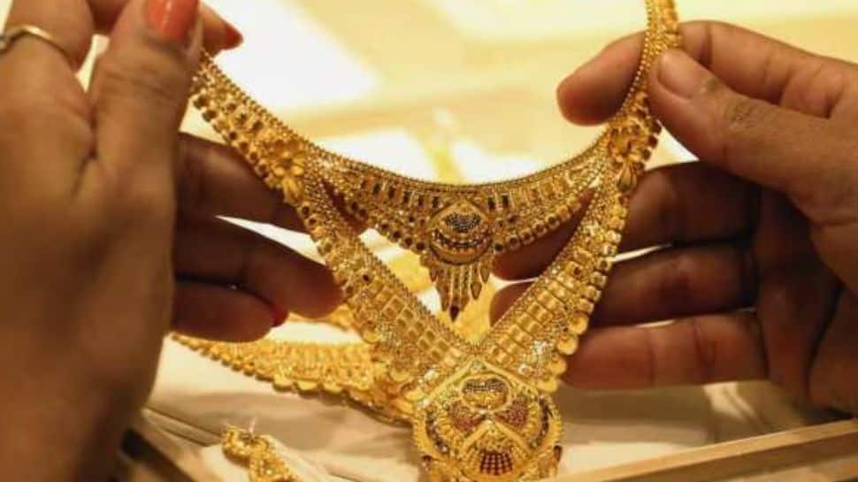 Gold Purity Check 2025: 6 Simple Ways To Test Authenticity Before Dhanteras Purchase