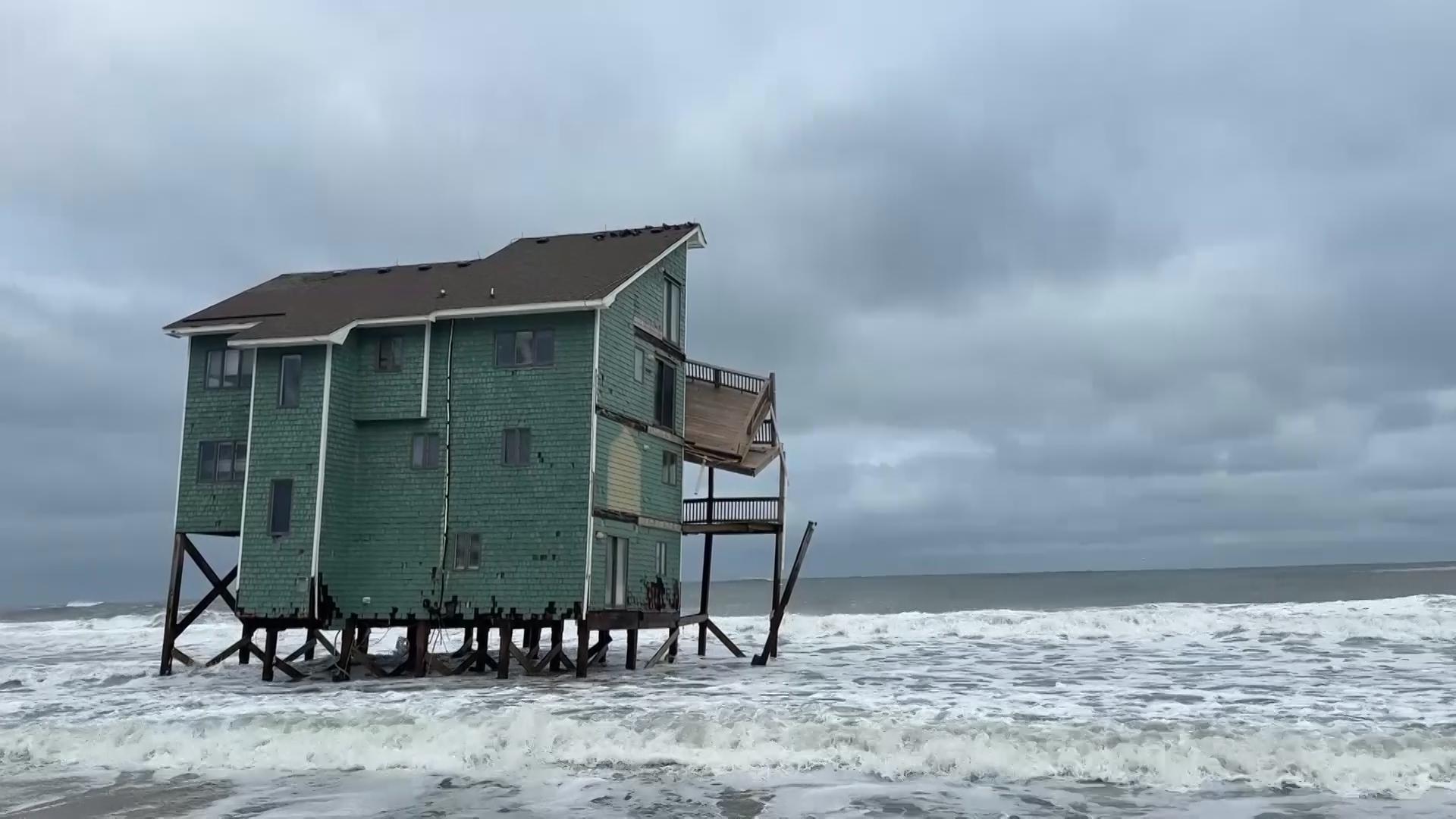 Heavy surf, high winds hit North Carolina's Outer Banks