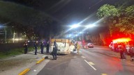 Volcadura de camioneta de valores provoca caos vial en Insurgentes Sur