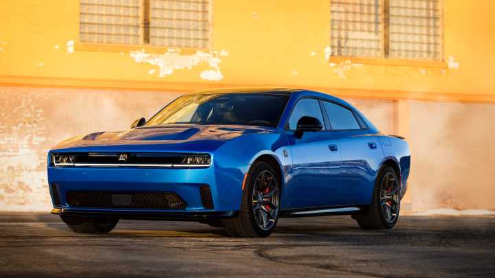 Stellantis posts 6% sales gain, revives expired EV incentives