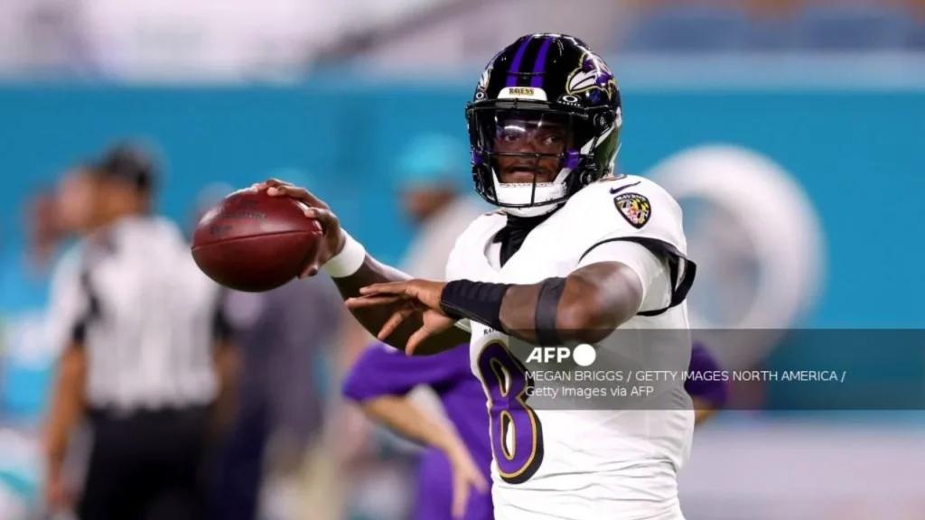 Ravens derrotan a Dolphins en regreso de Lamar Jackson