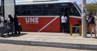 Lluvias complican espera en paradas del transporte urbano de Hermosillo