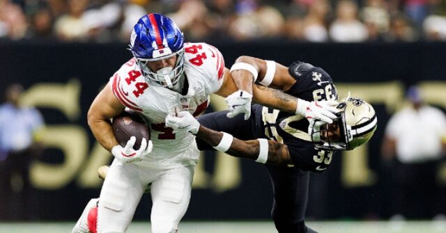WATCH: Giants' Cam Skattebo Screams for New Gloves After Crucial Fumble