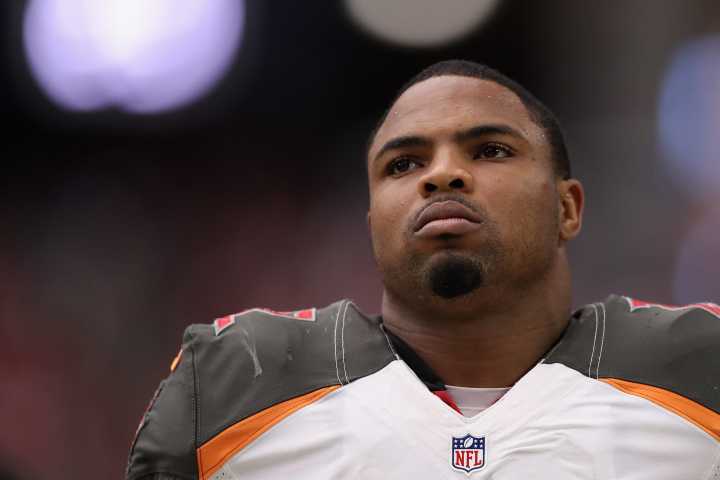 Doug Martin: NFL Legend Jumped From Balcony at Rehab Facility, Fought With Cops Ahead of Death: Report