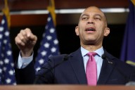 WATCH LIVE: Jeffries holds news conference as shutdown stretches into 2nd day